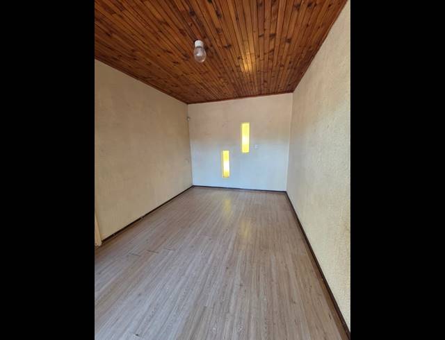 3 BEDROOM HOUSE TO LET IN FLORA GARDENS